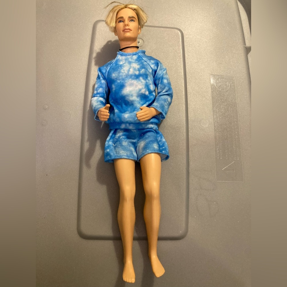 Barbies 90’s boyfriend Blaine.